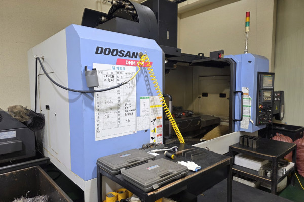 두산수직머시닝센터 DNM650 8,000RPM